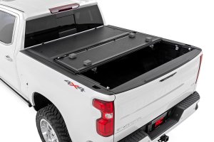 Chevrolet Silverado 1500 Hard Low Profile Bed Cover - Rough Country - Tri-Fold - '14-'18 Chevrolet Silverado 1500 Hard Low Profile Bed Cover - Rough Country - Tri-Fold - '14-'18